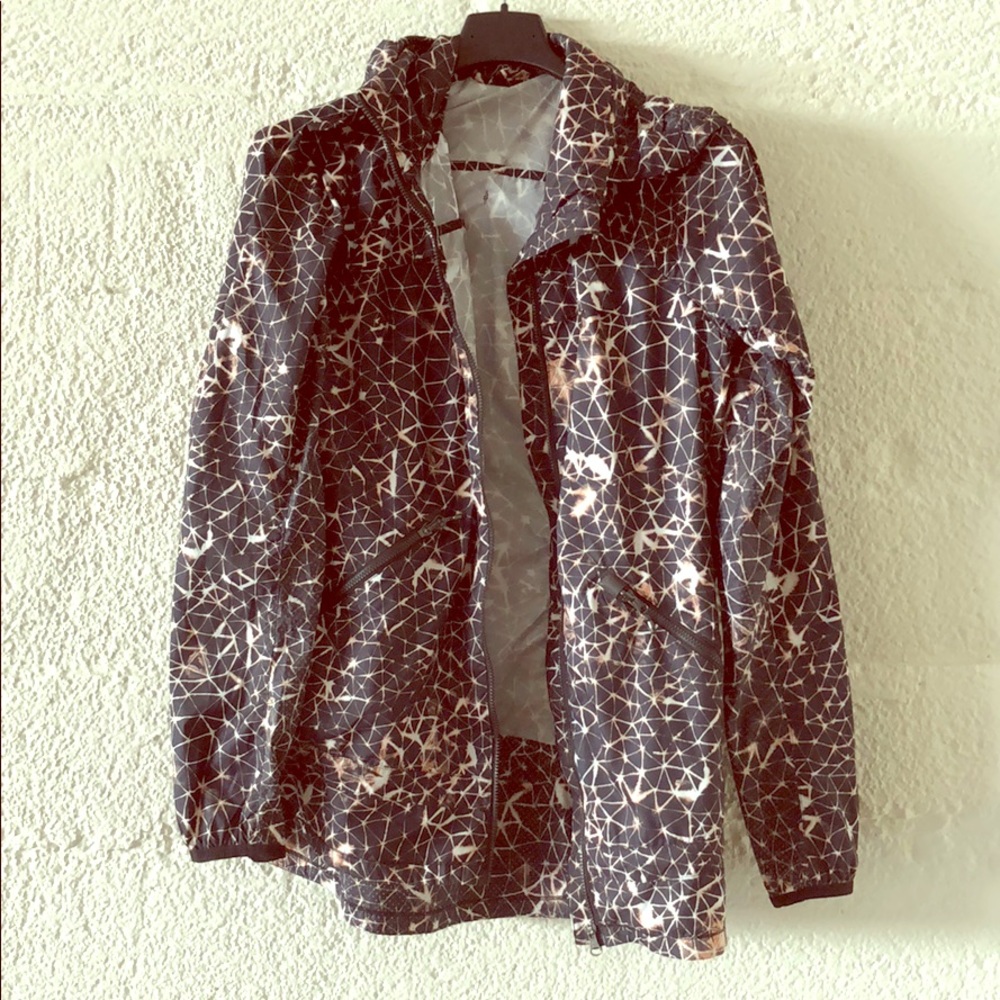 Lululemon windbreaker